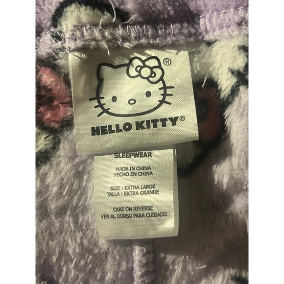 Hello Kitty Pajama Shorts - Picture 3 of 7